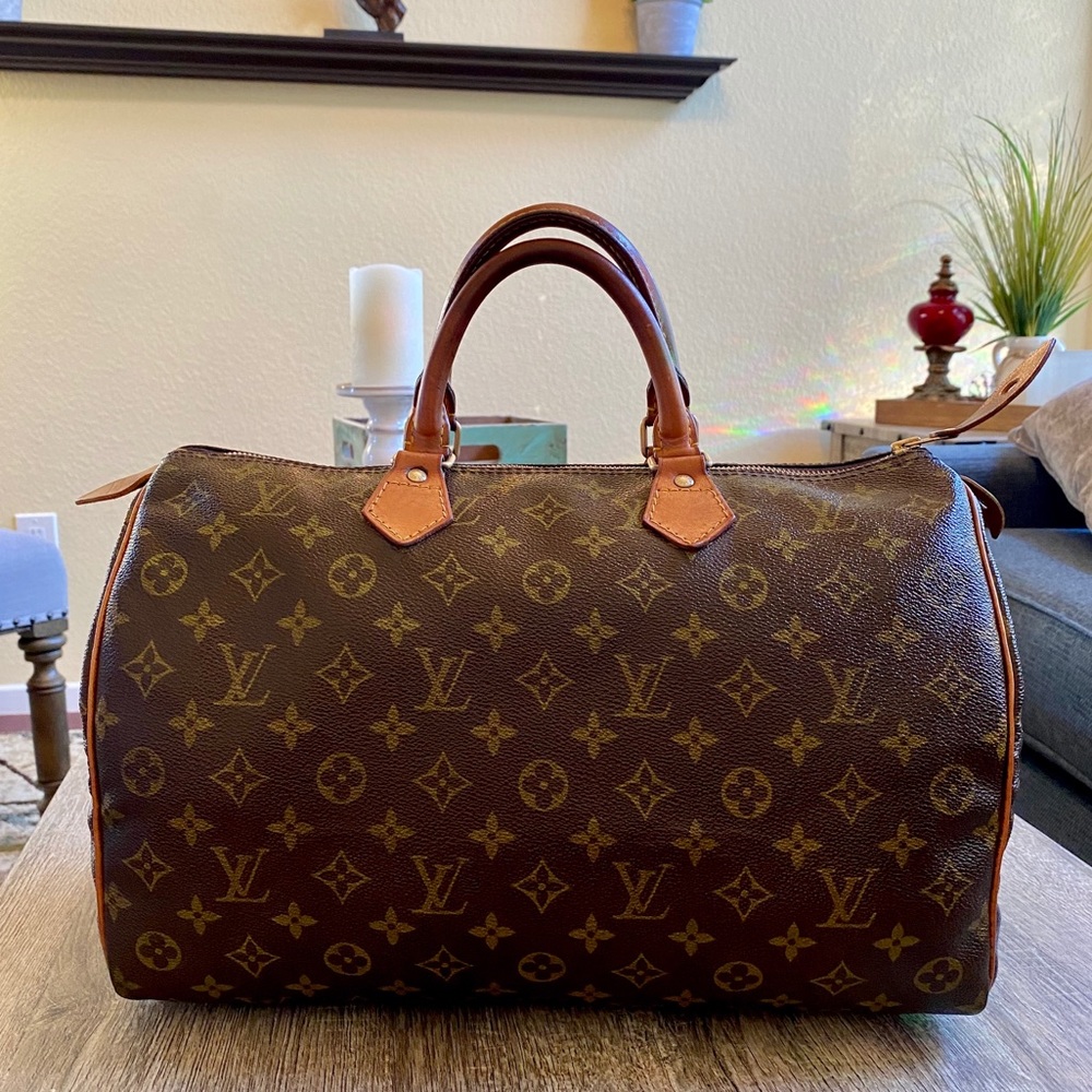 Louis Vuitton Speedy 35